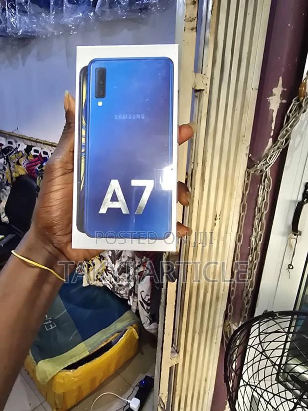 New Samsung Galaxy A7 64 GB Blue · Photo 2