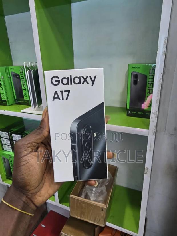 New Samsung Galaxy A17 128 GB Black · Photo 2