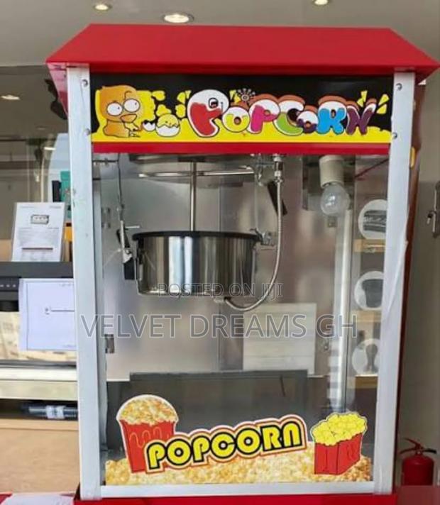 High-Performance Popcorn Machine With Warmer. · Photo 2