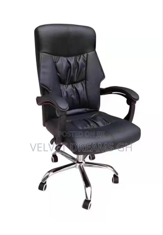 Ergonomic Office Chair – Comfort That Works as Hard as You Do · Photo 1