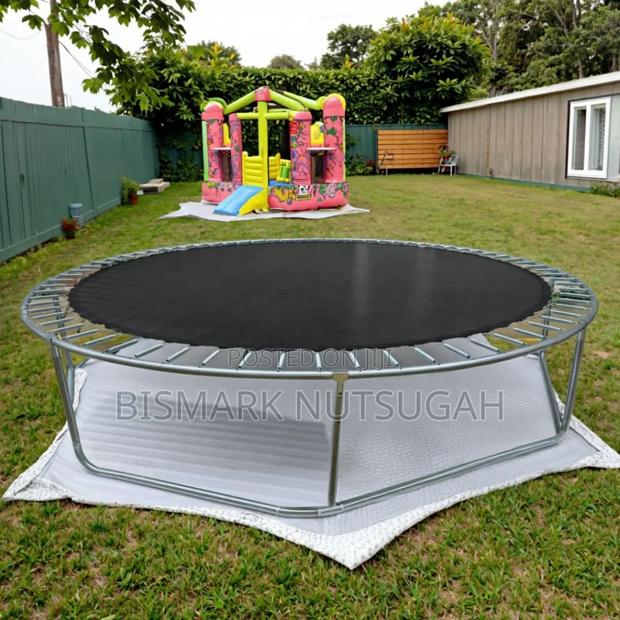 Trampoline · Photo 2