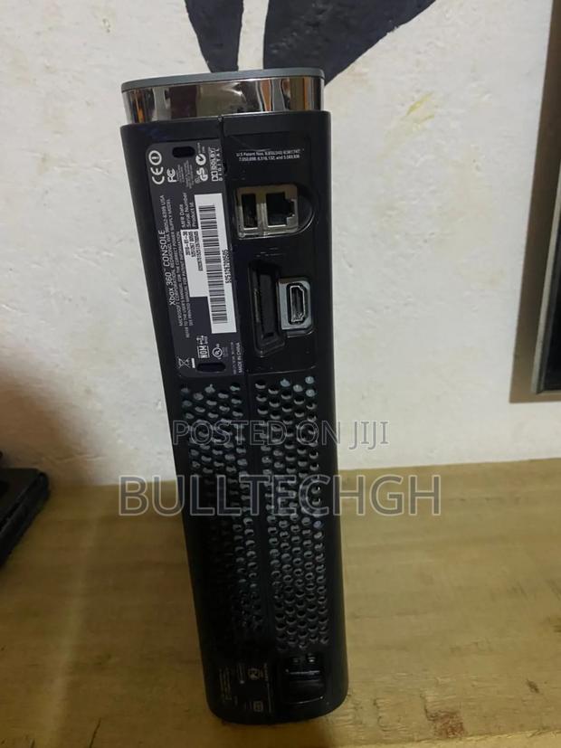 Microsoft Xbox 360 · Photo 2