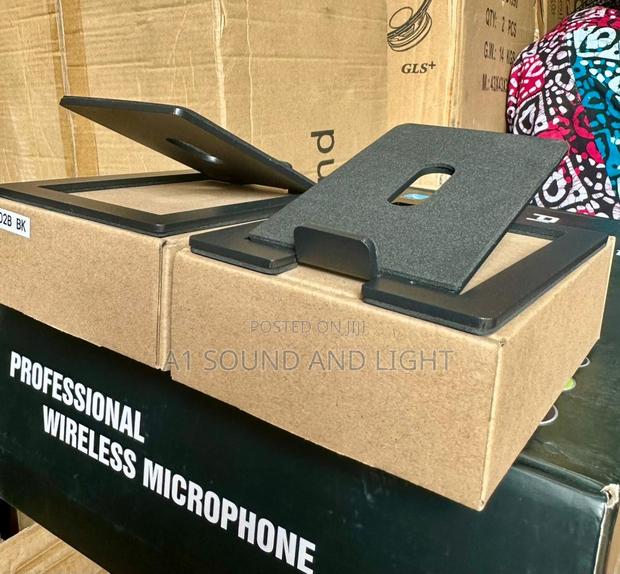 Heavy Duty Desktop Studio Monitor Stand - Pair · Photo 1