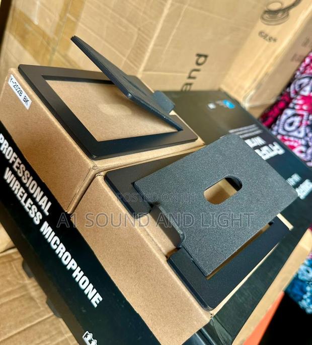 Heavy Duty Desktop Studio Monitor Stand - Pair · Photo 3