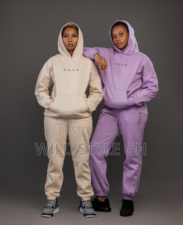 Quality Warm R.O.A.R Hoodie Tracksuits · Photo 3