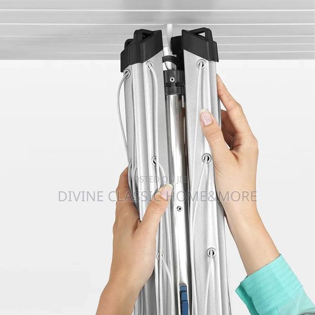 Brabantia - Lift-O-Matic - 50m of Clothes Line- Metallic Grey · Photo 4
