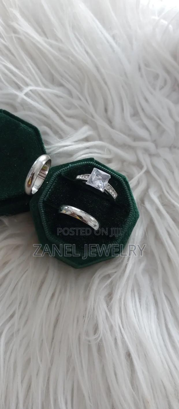 Titanium Steel Silver Wedding Rings · Photo 1