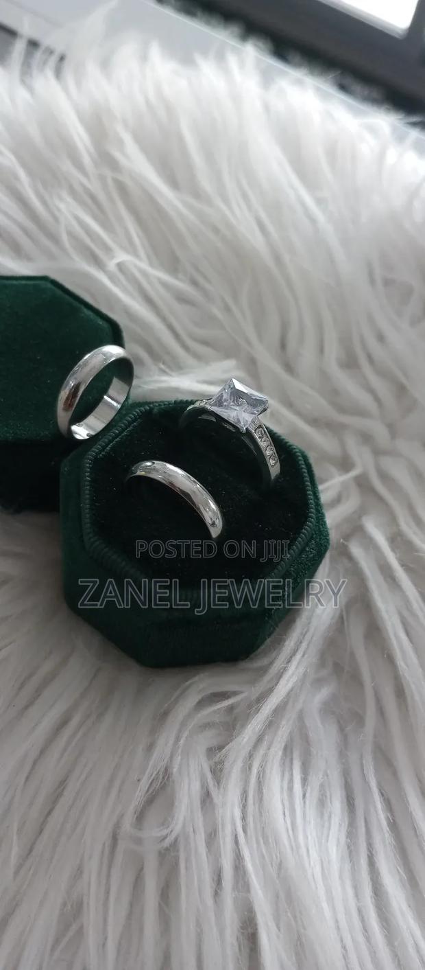 Titanium Steel Silver Wedding Rings · Photo 2