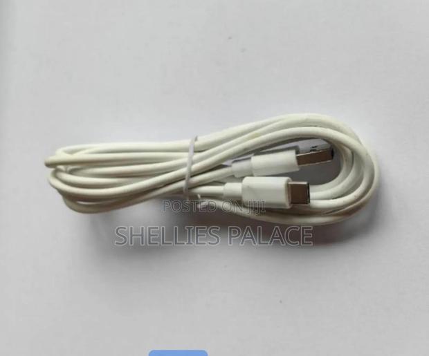 Three in One Charger Cable Consisting iPhone, Android · Photo 3