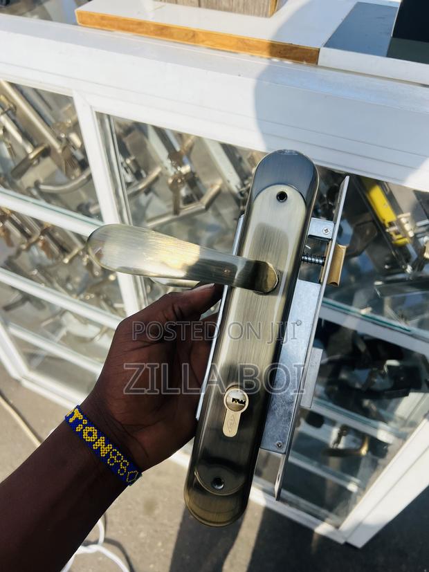 High Quality Door Lock · Photo 3