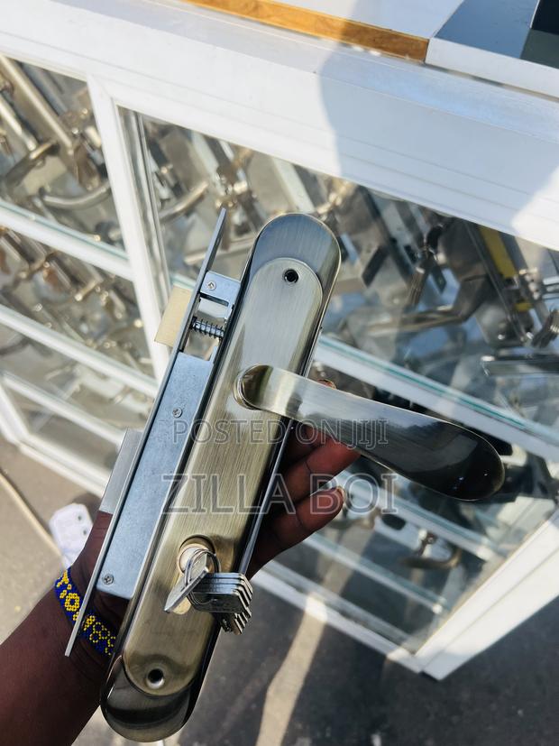High Quality Door Lock · Photo 4
