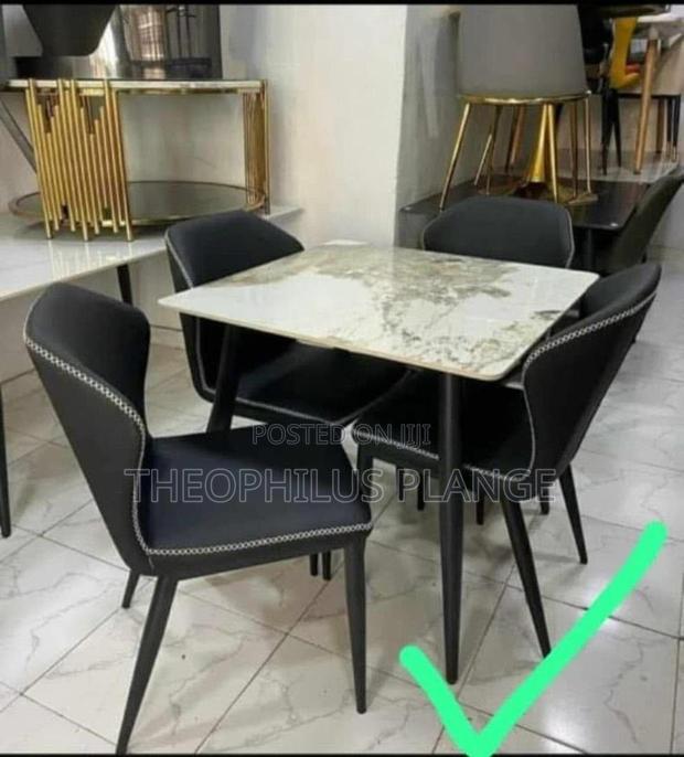 Dining Table 4 Seater Mable · Photo 1