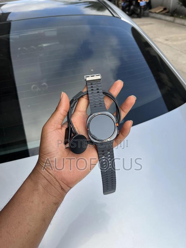 Samsung Galaxy Ultra Watch · Photo 5