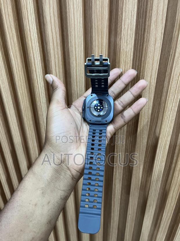 Samsung Galaxy Ultra Watch · Photo 7