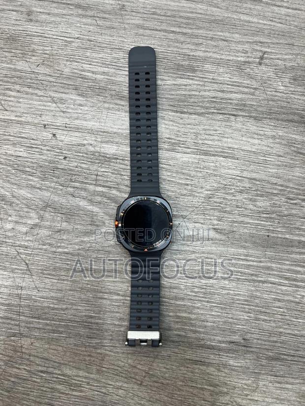 Samsung Galaxy Ultra Watch · Photo 3