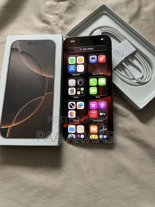 New Apple iPhone 16 Pro Max 256 GB Gold · Photo 1