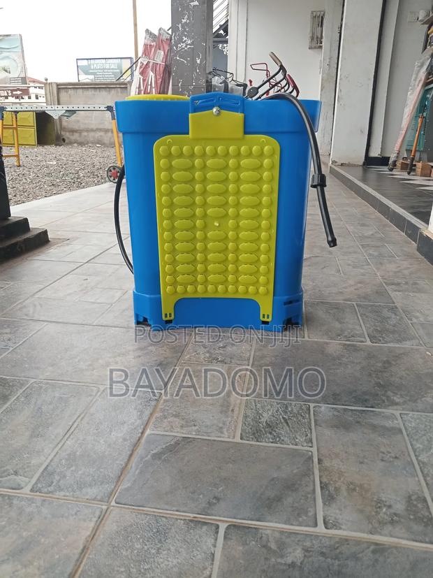 Chargeable Spraying Machine · Photo 1
