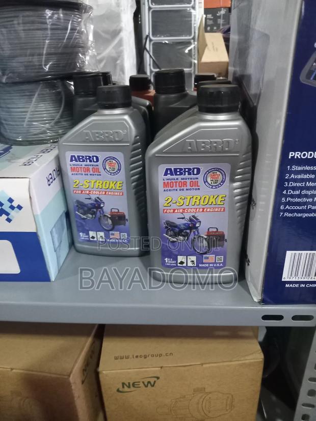 2-Stroke Motor Oil · Photo 1