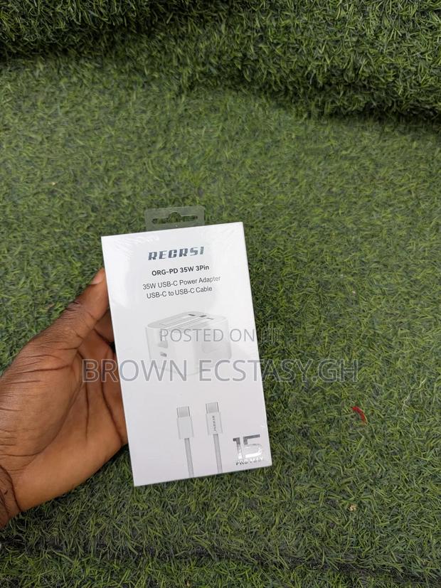 Recrsi C to C 35watts Fast Charger for iPhones · Photo 1