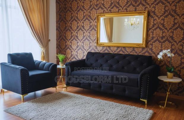 Luxurious Velvet Sofa Set – Elegant Comfort for Your Living Room · Photo 2