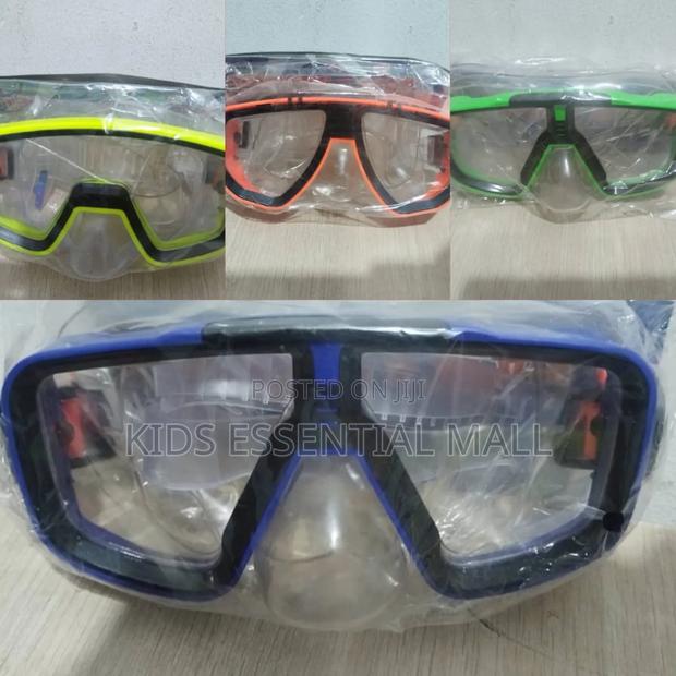 8 to 16 Years Swimming Goggles · Photo 1