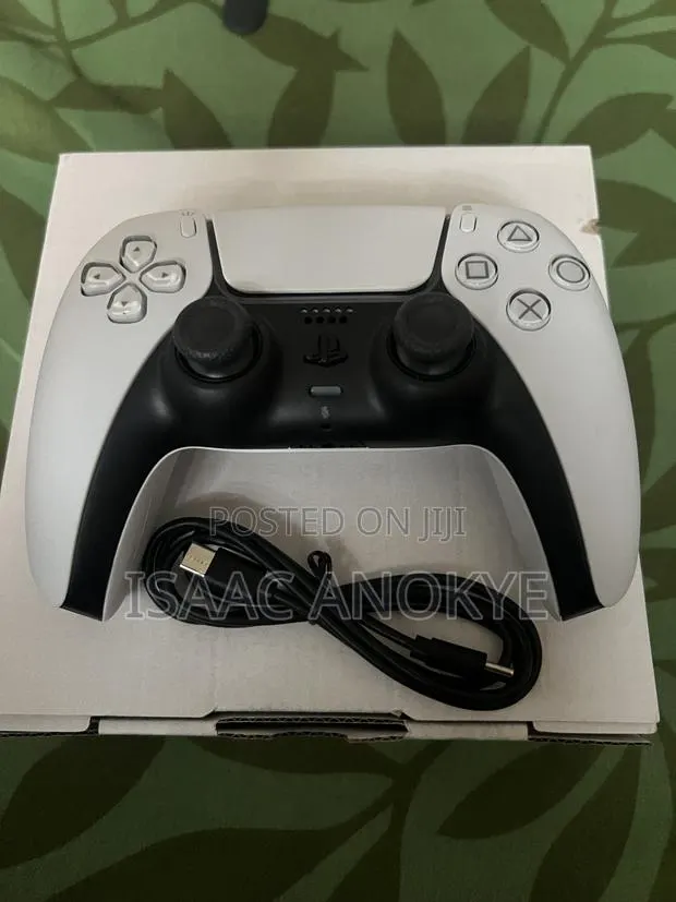 Sony Pes 5 Dual Shock Controller · Photo 1