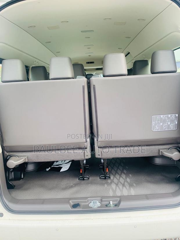 New Toyota HiAce 2025 White · Photo 4