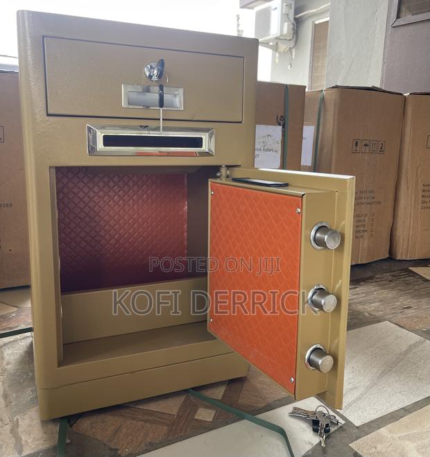 Electronic Cash/Coin Safety Deposit Boxes - Fireproof Safe · Photo 2