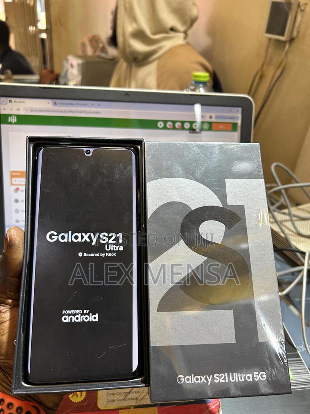 New Samsung Galaxy S21 Ultra 5G 128 GB Black · Photo 2