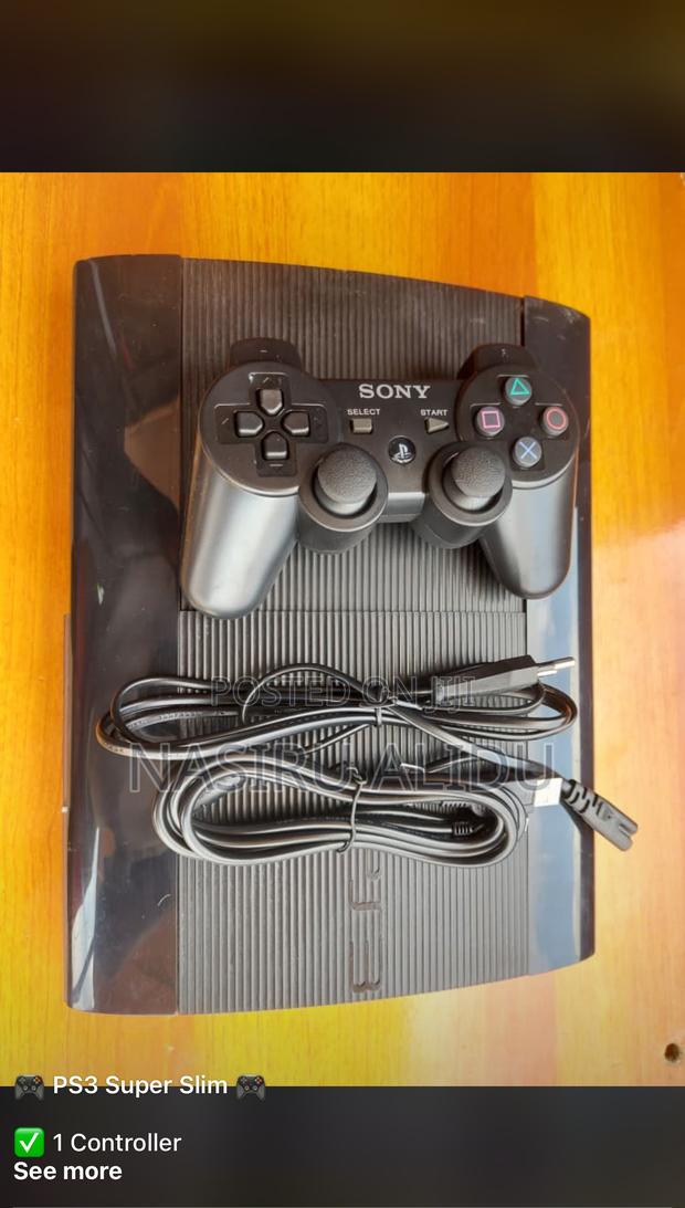 Ps3 Slim With 10 -15 Good Games From Home Use Two Controllers · Photo 3