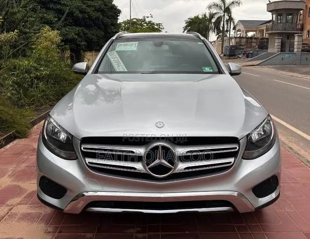 Mercedes-Benz GLC-Class 2016 Silver · Photo 1