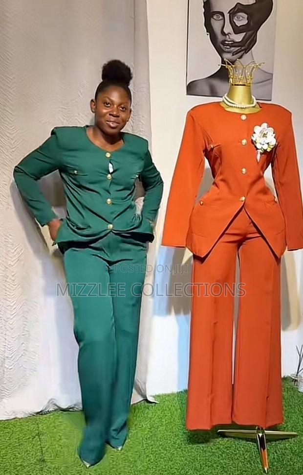 Quality Political Suit for Ladies in M-3xl · Photo 1