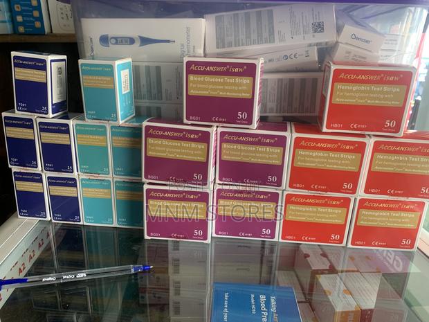Accu Answer 4 in 1 Strips Cholesterol ,Hb ,Uric Acid, Glucose · Photo 1