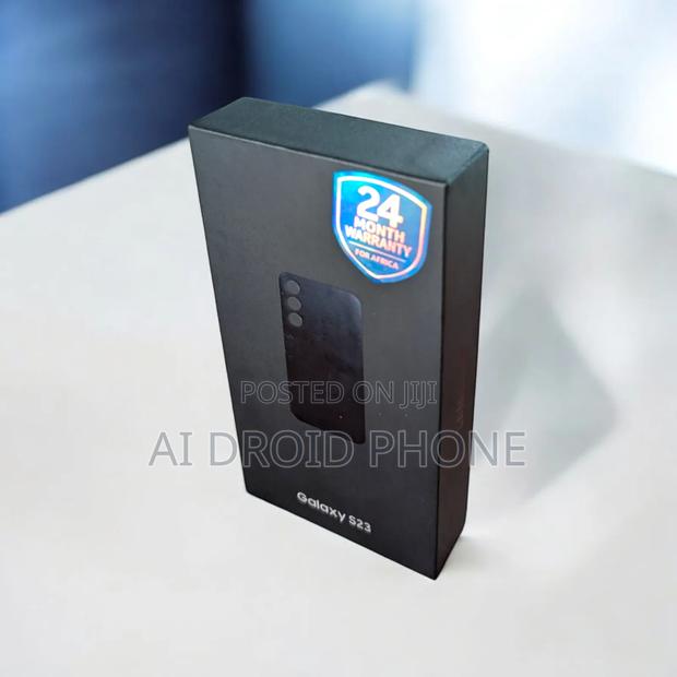 New Samsung Galaxy S23 128 GB Black · Photo 2