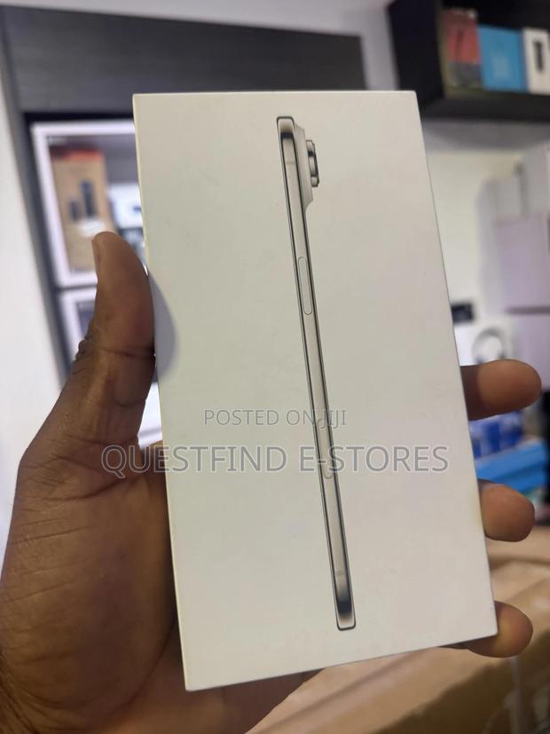 New Apple iPhone Air 256 GB Gold · Photo 1