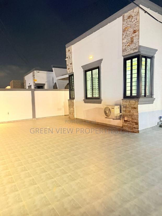 3bdrm House in Oyarifa for sale · Photo 3