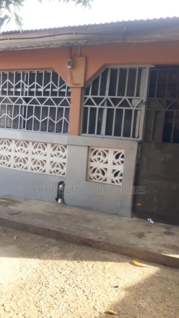 5bdrm House in Sowutwuom for sale · Photo 4