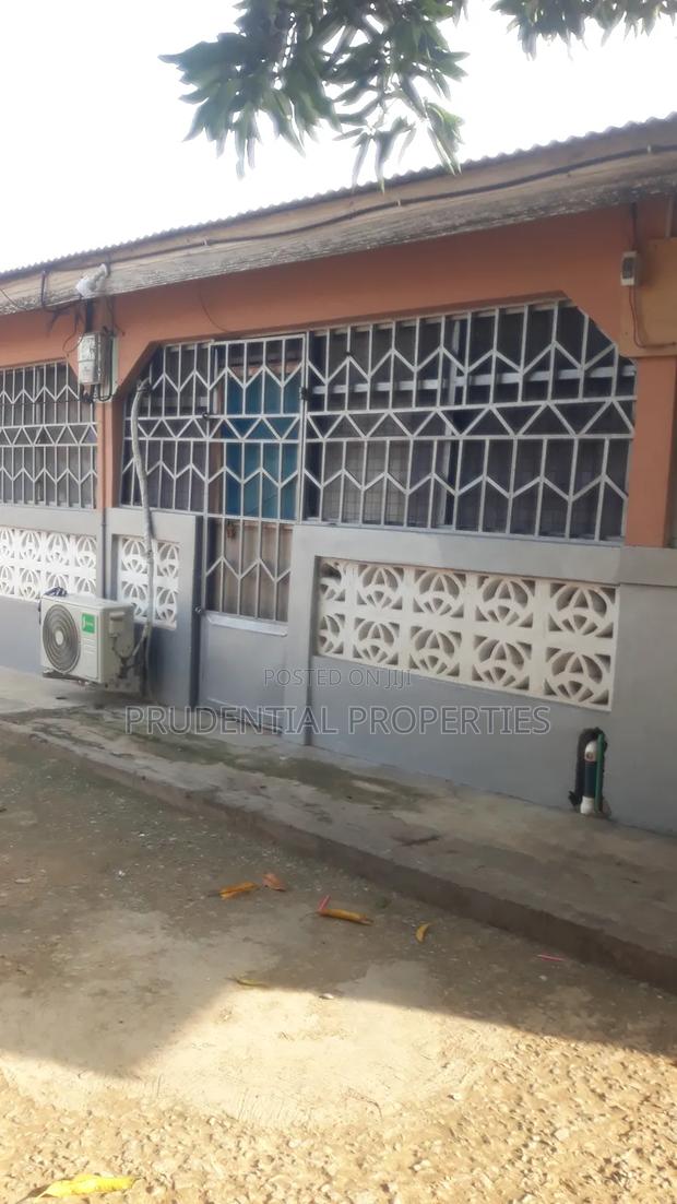 5bdrm House in Sowutwuom for sale · Photo 8