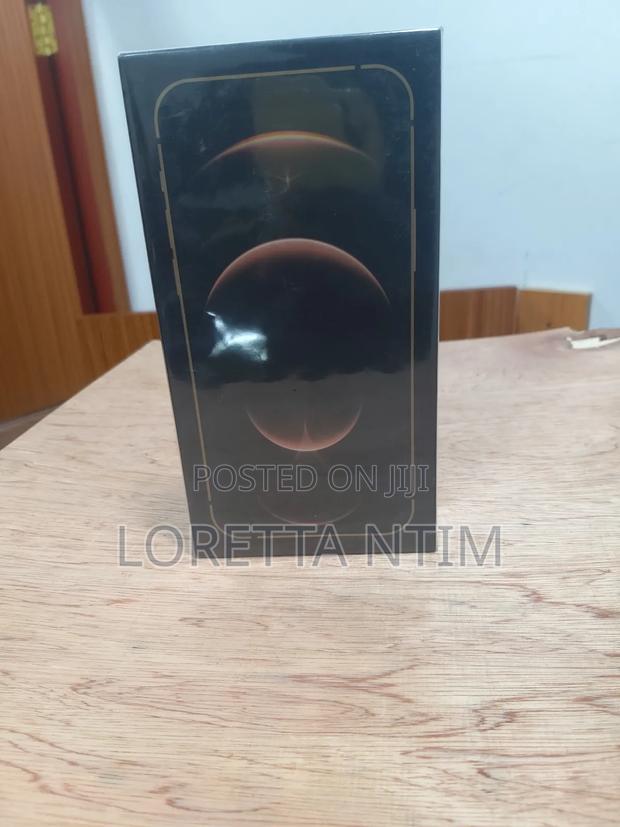 New Apple iPhone 12 Pro Max 128 GB Gold · Photo 2