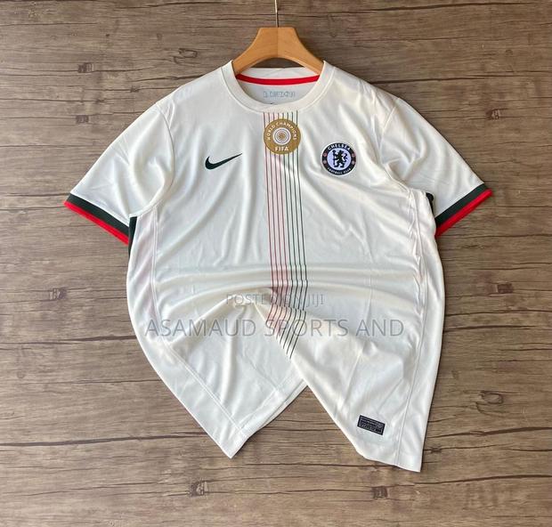 Original Chelsea Jersey With Muffler At Cool Price · Photo 3