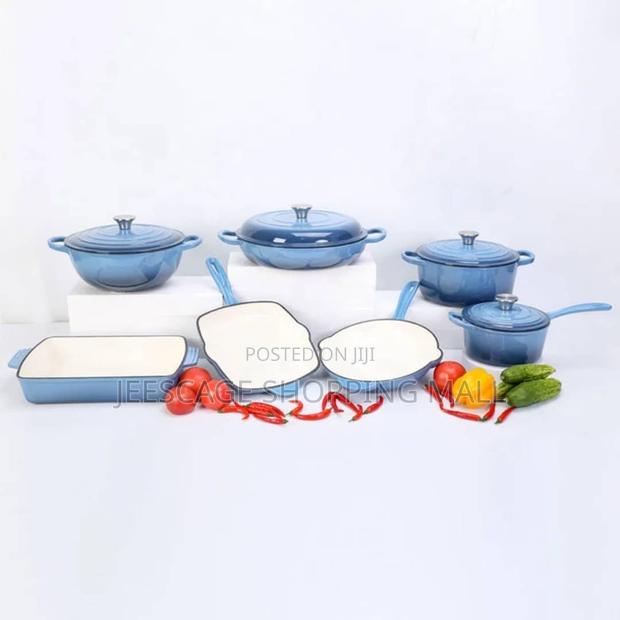 7-Piece Enameled Cast Iron Cookware Set · Photo 3