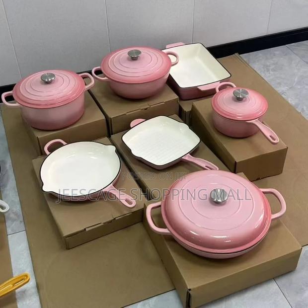 7-Piece Enameled Cast Iron Cookware Set · Photo 2