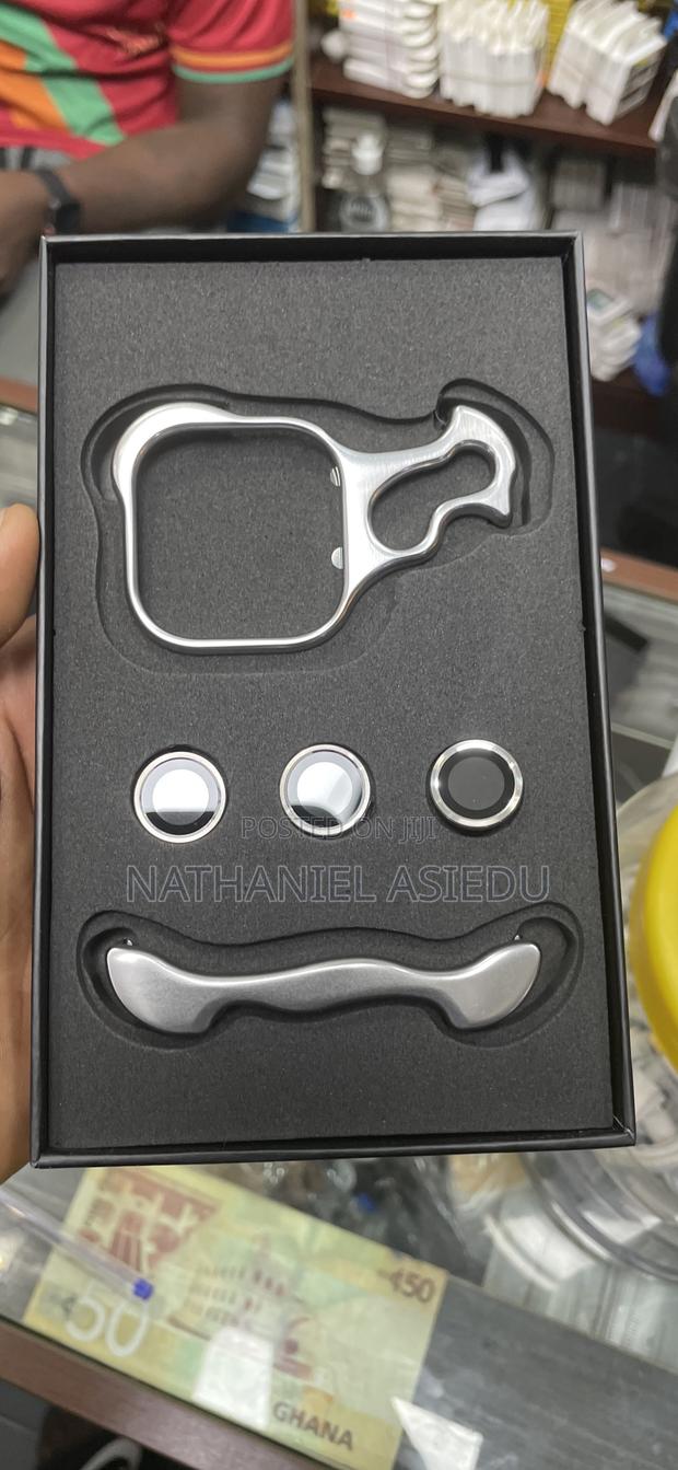 Minimalistic Case For iPhone 13 - 16 Pro Max · Photo 1