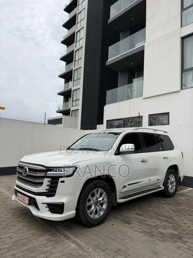 Toyota Land Cruiser 4.5 V8 TD 2017 White · Photo 1