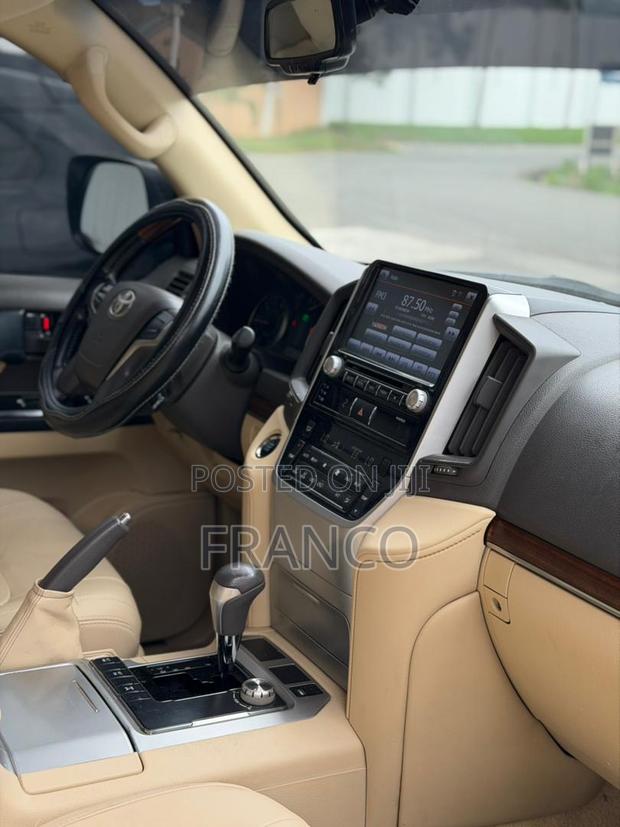 Toyota Land Cruiser 4.5 V8 TD 2017 White · Photo 3