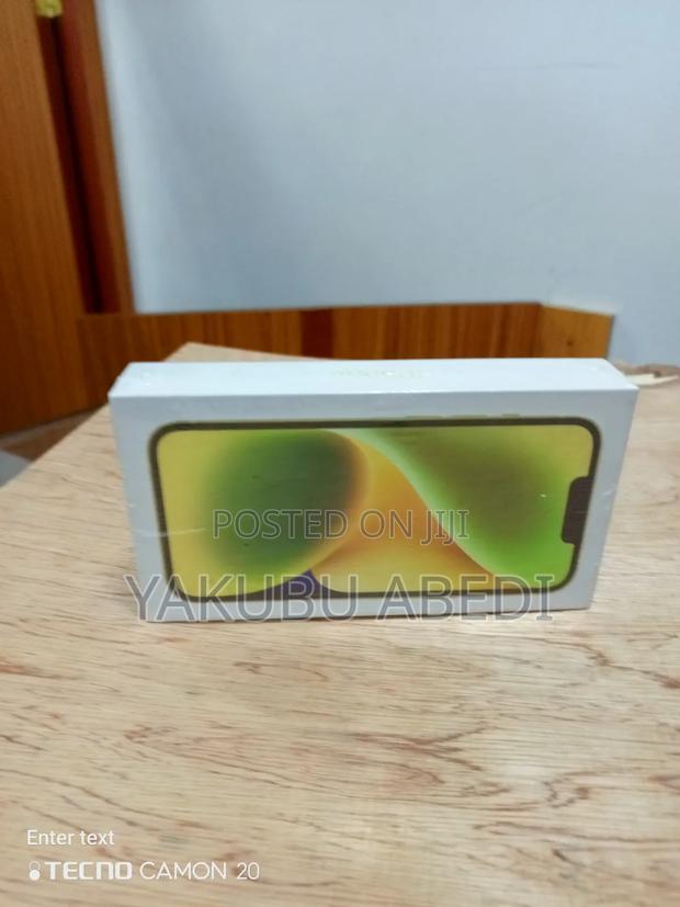 New Apple iPhone 14 128 GB Gold · Photo 2