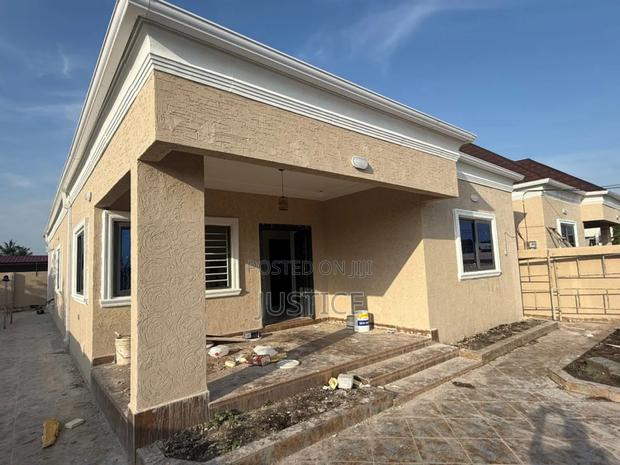 3bdrm House in Sonitra Ablekuma for sale · Photo 2
