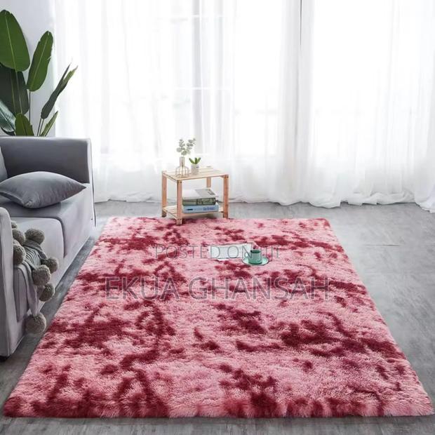 Fluffy Bedside Mat · Photo 2