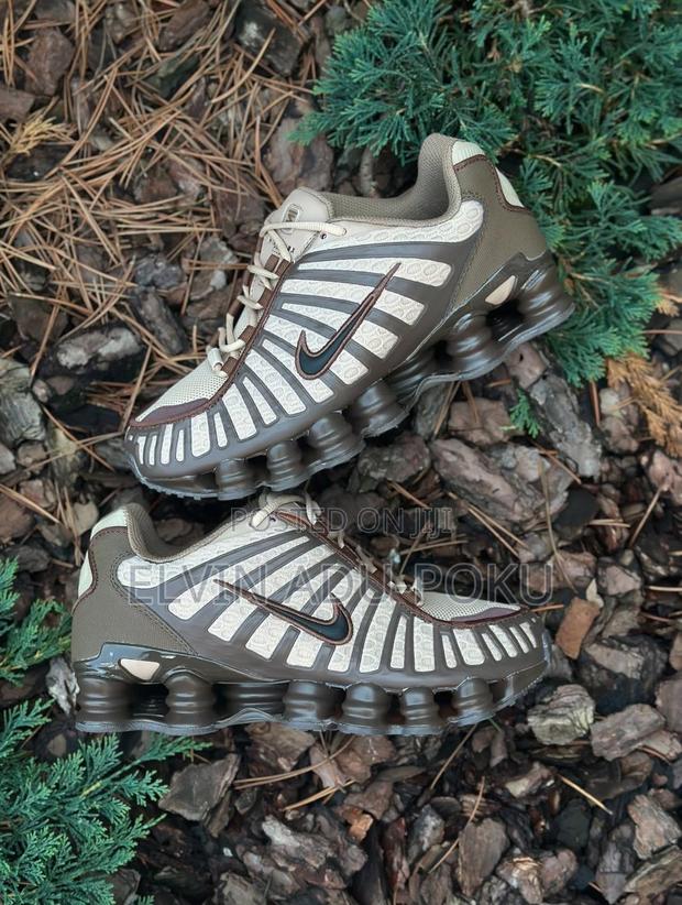 Nike Shox Tl In Different Colours , Swipe >>>>> · Photo 4