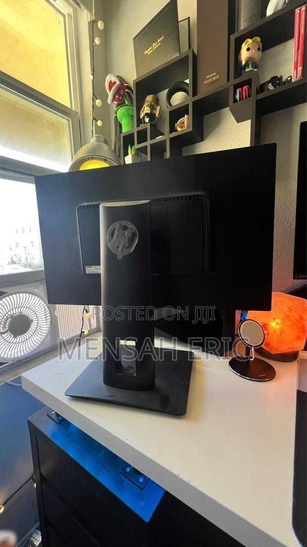 Hp Vh240a 23.8" Ips Led Edgeless Monitor · Photo 2